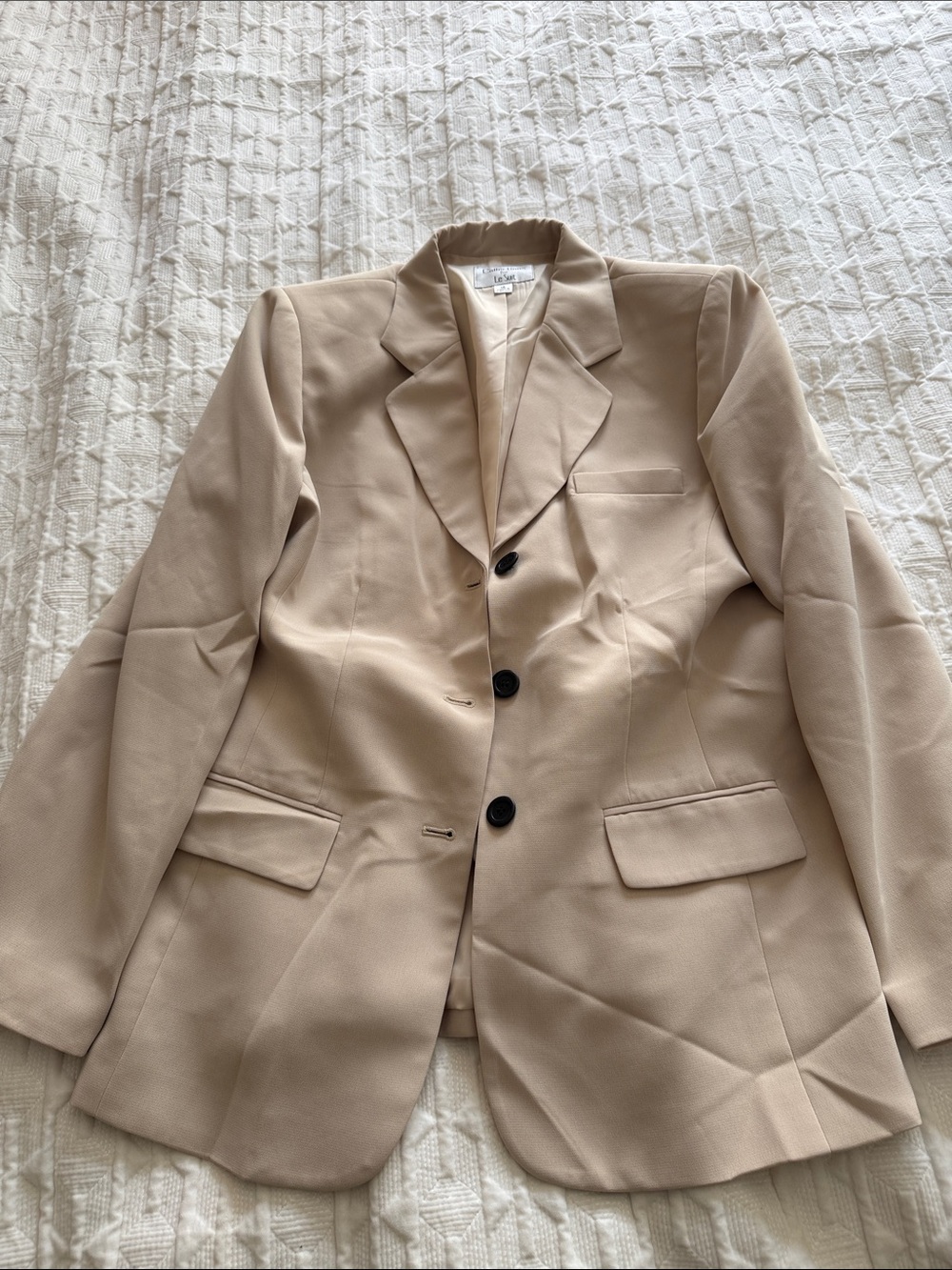 Women's Tailored Beige Blazer Jacket - Classic Single-Breasted Style